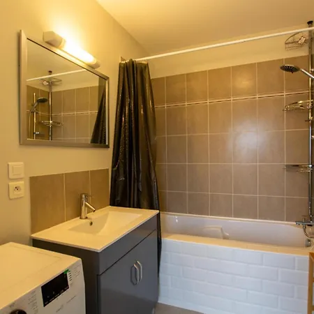 Appartamento Appart Lumineux Avec Terrasse, Parking Et Wifi A - Fr-1-616-352 *