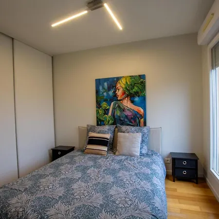 Appart Lumineux Avec Terrasse, Parking Et Wifi A - Fr-1-616-352